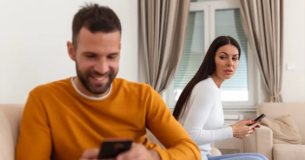 How Can Couples Therapy in Mississauga Help with Digital Disconnect?